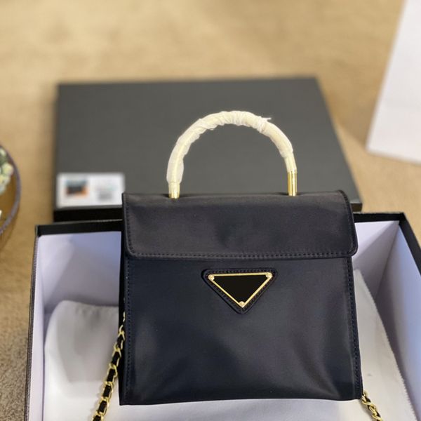designer totes bags clasic shoulder bags messenger womens handbags tote crossbody purses golden handle canvas bag clutch wallet
designer totes bags clasic shoulder bags messenger womens handbags tote crossbody purses golden handle canvas bag clutch wallet