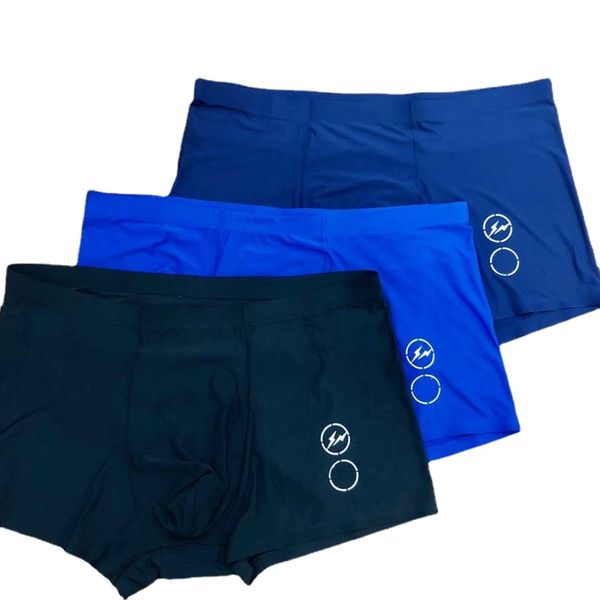 luxury brand underpants men boxers designers breathable quick dry premium comfort senior a box with 3 pieces of underwear, Black;white
luxury brand underpants men boxers designers breathable quick dry premium comfort senior a box with 3 pieces of underwear, Black;white