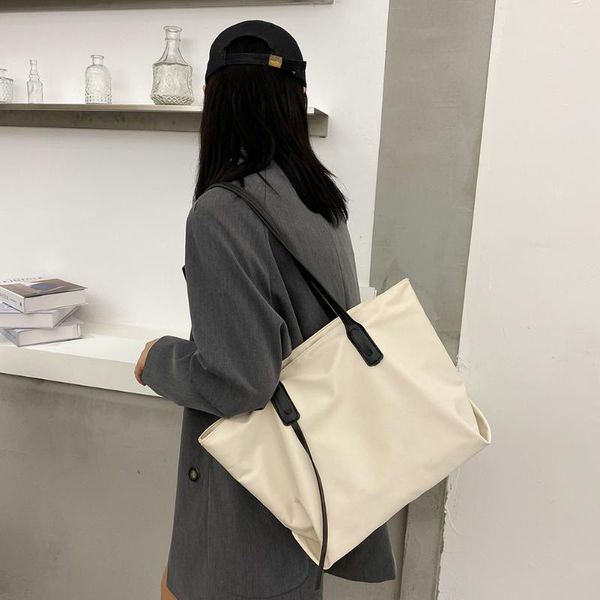 evening bags solid color shoulder messenger bag women handbags totes fashion simple nylon crossbody clutch
evening bags solid color shoulder messenger bag women handbags totes fashion simple nylon crossbody clutch