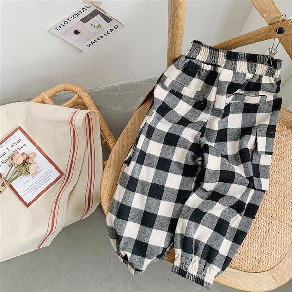 korean spring baby boys and girls style black white plaid pants casual sport children's trousers 2-8y1, Blue
korean spring baby boys and girls style black white plaid pants casual sport children's trousers 2-8y1, Blue