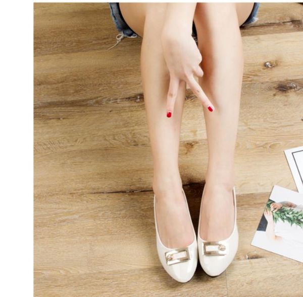 women's shoes in spring and autumn flat bottom pointed end @7016, Black
women's shoes in spring and autumn flat bottom pointed end @7016, Black