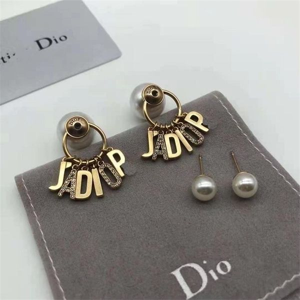 aaa designer jewelry letter pearl earrings brass 925 silver needle earrings female 54t8
aaa designer jewelry letter pearl earrings brass 925 silver needle earrings female 54t8