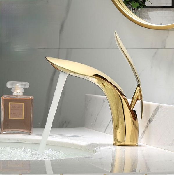 brass net red rose gold creative personalized washbasin bathroom and cold retro faucet decoration bath accessory set
brass net red rose gold creative personalized washbasin bathroom and cold retro faucet decoration bath accessory set