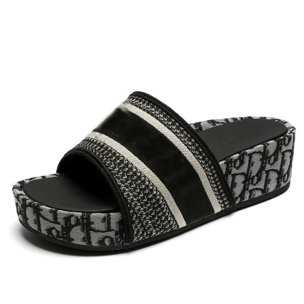 slippers d-letter muffin thick soled high heels 2021 new european style embroidered sandal girl zly {category}, Black
slippers d-letter muffin thick soled high heels 2021 new european style embroidered sandal girl zly {category}, Black