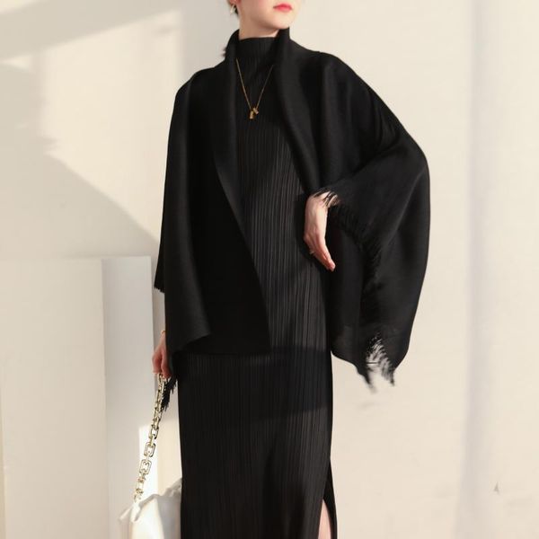 women's jackets 2021 autumn folda plus size loose tassel shawl jacket miyake pleated casual basic solid open stitch coat for woman, Black;brown
women's jackets 2021 autumn folda plus size loose tassel shawl jacket miyake pleated casual basic solid open stitch coat for woman, Black;brown