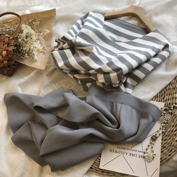 women's two piece pants elegant stripe summer short sleeve knitted suits casual fashion 2 set women plus size loose v-neck and wide leg, White
women's two piece pants elegant stripe summer short sleeve knitted suits casual fashion 2 set women plus size loose v-neck and wide leg, White
