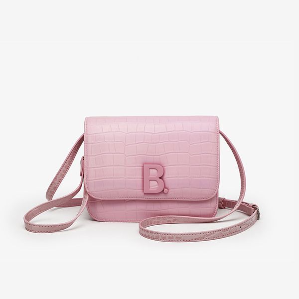 70% off factory store 2021 crocodile b-button beancurd small square cow leather organ one shoulder slant span bag
70% off factory store 2021 crocodile b-button beancurd small square cow leather organ one shoulder slant span bag