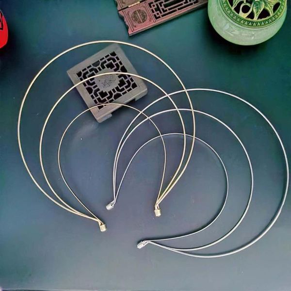 hair clips & barrettes lady's aura four tier crown exaggerated headdress hand hairband style fashion retro accessories vintage, Golden;silver
hair clips & barrettes lady's aura four tier crown exaggerated headdress hand hairband style fashion retro accessories vintage, Golden;silver