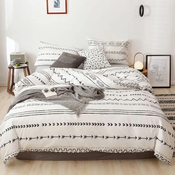 simple black stripe white duvet cover bedding double bed cotton 3pcs for home single boys girls super king size sets
simple black stripe white duvet cover bedding double bed cotton 3pcs for home single boys girls super king size sets