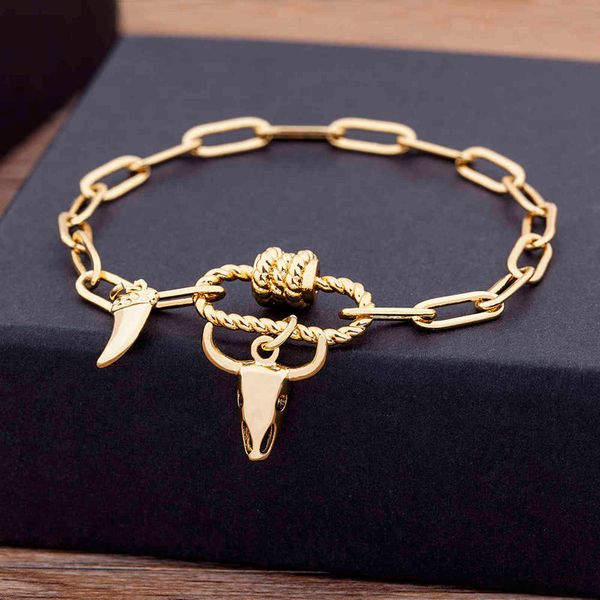 new design bull head men women link bracelet animal pendant beads micro pave zircon charm bangle party birthday jewelry gift, Golden;silver
new design bull head men women link bracelet animal pendant beads micro pave zircon charm bangle party birthday jewelry gift, Golden;silver