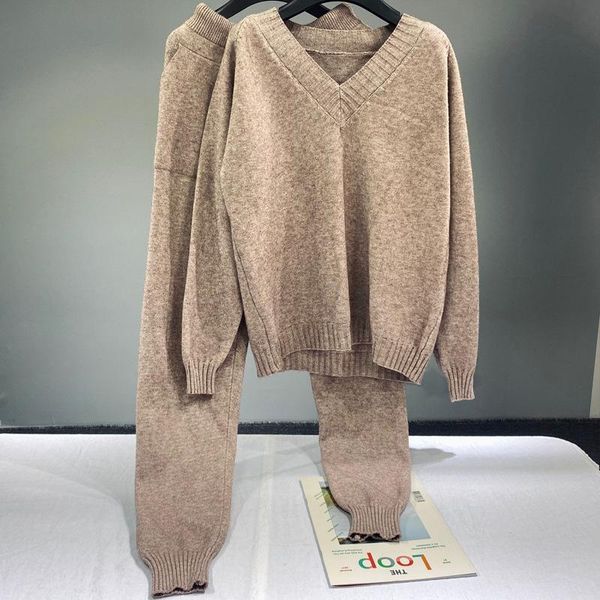 fashion women v neck warm pullover sweater + harem pants female solid knitted suits two pieces set wholesale women's sweaters, White;black
fashion women v neck warm pullover sweater + harem pants female solid knitted suits two pieces set wholesale women's sweaters, White;black