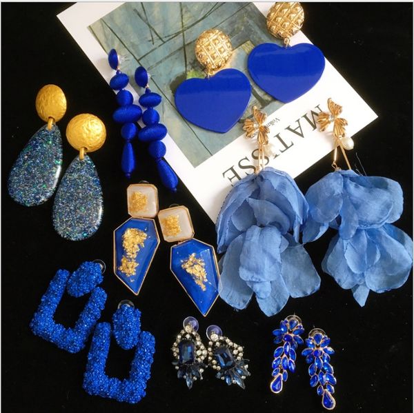 fast ship blue crystal acrylic lace earrings irregular geometry big earrings female european and american atmospheric earrings wholesale, Silver
fast ship blue crystal acrylic lace earrings irregular geometry big earrings female european and american atmospheric earrings wholesale, Silver