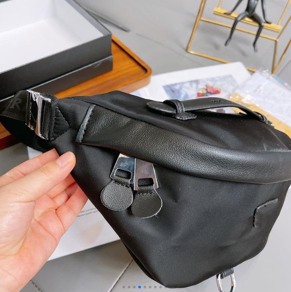waists bags women men fanny pack fashion simple nylon chest belt waists bags size 30*18cm
waists bags women men fanny pack fashion simple nylon chest belt waists bags size 30*18cm