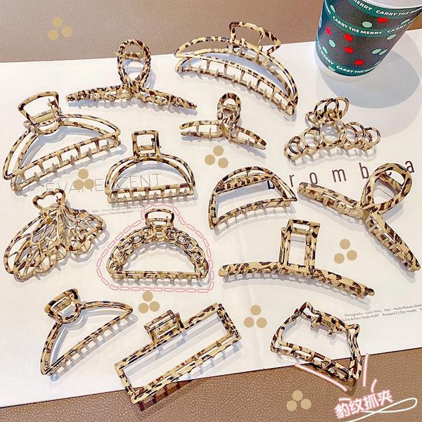 women elegant print leopard geometric hollow hair sweet holder clips headband hairpins fashion accessories
women elegant print leopard geometric hollow hair sweet holder clips headband hairpins fashion accessories