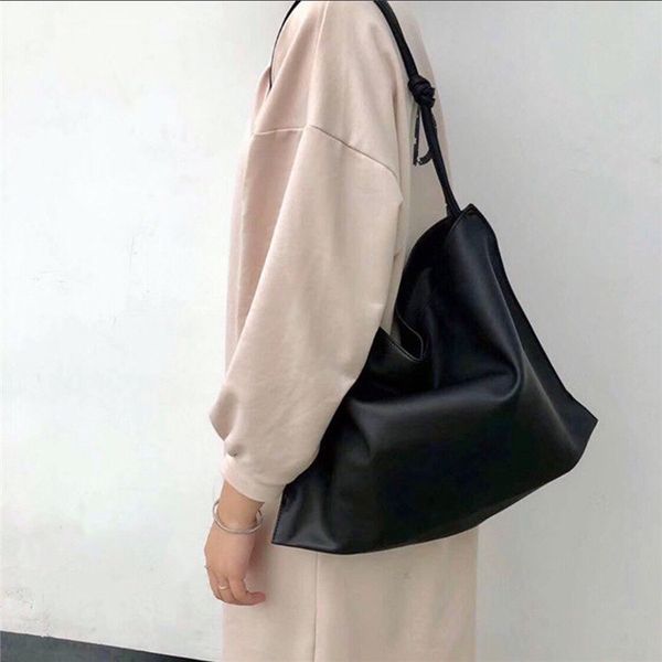 the bag trade of trendy tote cross-border foreign layer large-capacity cowhide atmosphere 2021 new first handbag retro soft jijpb
the bag trade of trendy tote cross-border foreign layer large-capacity cowhide atmosphere 2021 new first handbag retro soft jijpb