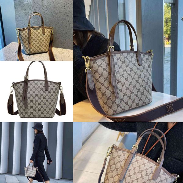 design straight bag women's spring new same high-capacity hand fashion sling shoulder diagonal purses outlet
design straight bag women's spring new same high-capacity hand fashion sling shoulder diagonal purses outlet