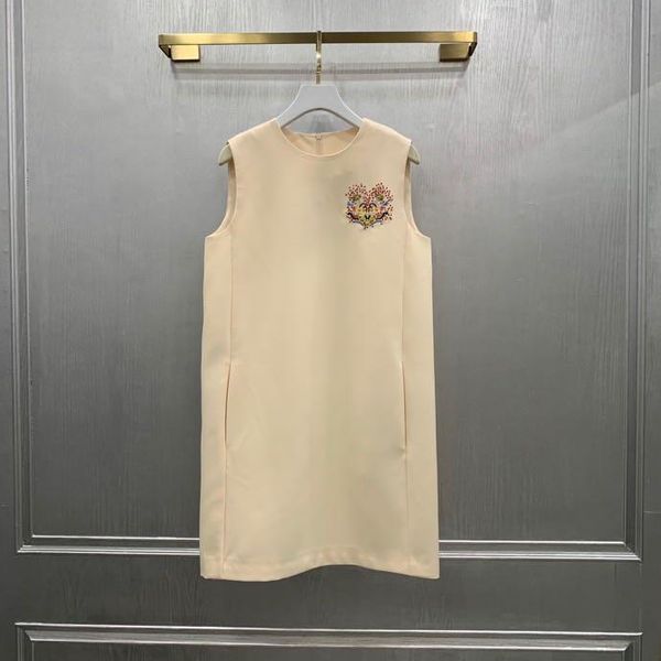 casual dresses quality zk01252 high fashion women 2021 spring luxury european design party style dress, Black;gray
casual dresses quality zk01252 high fashion women 2021 spring luxury european design party style dress, Black;gray