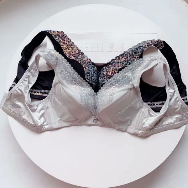 9880 new diamond satin wireless adjustable womens underwear gathered vest bra thin cup size small, Black;white
9880 new diamond satin wireless adjustable womens underwear gathered vest bra thin cup size small, Black;white