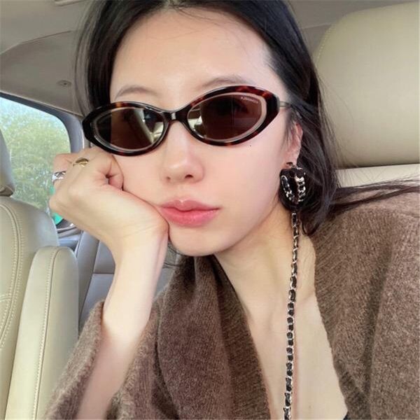 sunglasses ch5424 xiaoxiangjia oval cat's eye pearl chain poster net red female, White;black
sunglasses ch5424 xiaoxiangjia oval cat's eye pearl chain poster net red female, White;black