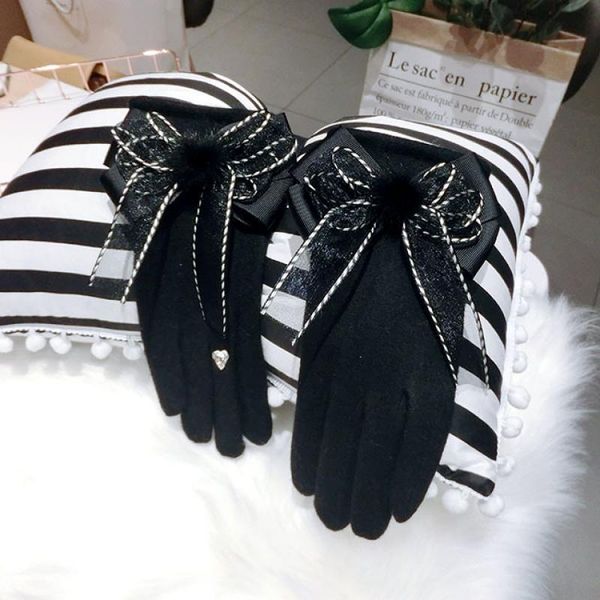 five fingers gloves cashmere ball bowknot korean fashion women' winter plus velvet thick double-layer a373, Blue;gray
five fingers gloves cashmere ball bowknot korean fashion women' winter plus velvet thick double-layer a373, Blue;gray