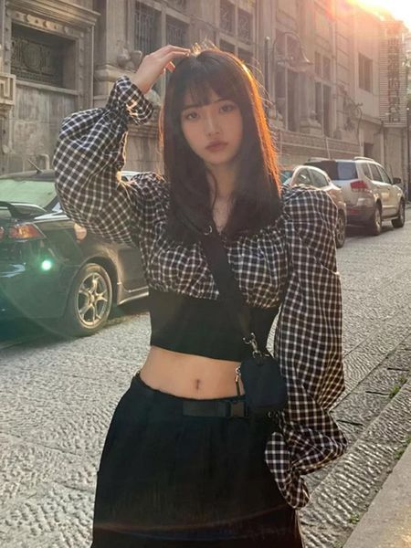 women's blouses & shirts 2021 spring and autumn shirt female retro square collar short design sense waist chic black white check
women's blouses & shirts 2021 spring and autumn shirt female retro square collar short design sense waist chic black white check