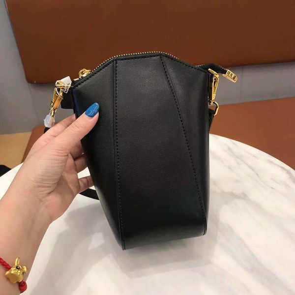 70% off design hand 2021 cowhide dumpling mini mobile phone underarm bag single shoulder messenger bag for women hvq7, Red;black
70% off design hand 2021 cowhide dumpling mini mobile phone underarm bag single shoulder messenger bag for women hvq7, Red;black