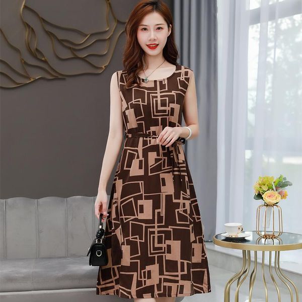 casual dresses women floral printed long dress elegant 2021 summer vintage sleeveless woman loose plus size sundress sashes, Black;gray
casual dresses women floral printed long dress elegant 2021 summer vintage sleeveless woman loose plus size sundress sashes, Black;gray