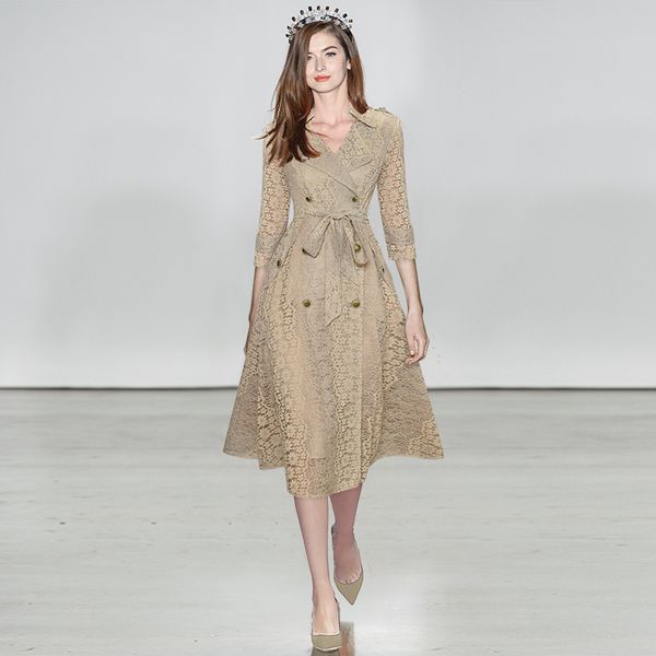 hollowed out vintage embroidery long sleeve lace up buckle pleated velvet dress with large swing bottom new in autumn 2021, Black;gray
hollowed out vintage embroidery long sleeve lace up buckle pleated velvet dress with large swing bottom new in autumn 2021, Black;gray
