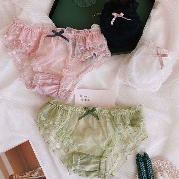 cute panties hollow lace women's underpants bow ruffles seamless thong sweet transparent underwear mid-waist breifs, Black;white
cute panties hollow lace women's underpants bow ruffles seamless thong sweet transparent underwear mid-waist breifs, Black;white