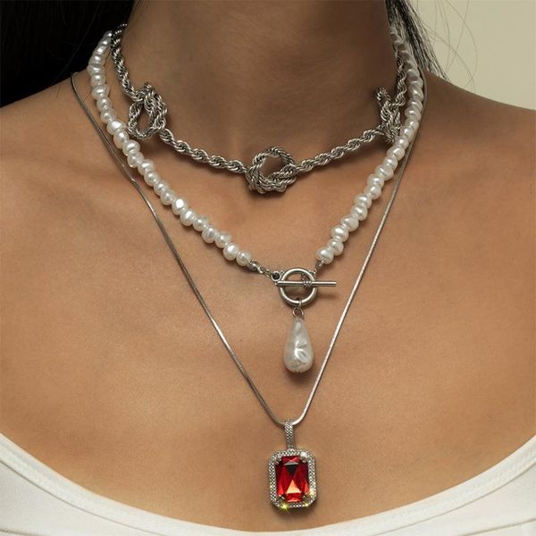 chokers fashion punk gothic gold twisted chains choker necklace for women female pearls crystal pendant trendy collar jewelry, Golden;silver 
chokers fashion punk gothic gold twisted chains choker necklace for women female pearls crystal pendant trendy collar jewelry, Golden;silver