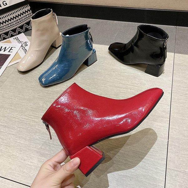 boots square heel short women 2021 autumn and winter fashion patent leather toe thick plus velvet, Black
boots square heel short women 2021 autumn and winter fashion patent leather toe thick plus velvet, Black