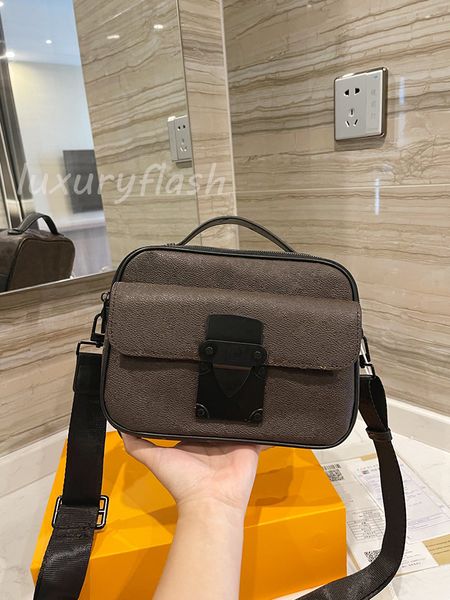 men designer lock messenger bag luxury women envelope purses calfskin crossbody bags 2021 latest autumn and winter shouler handbags high qua
men designer lock messenger bag luxury women envelope purses calfskin crossbody bags 2021 latest autumn and winter shouler handbags high qua