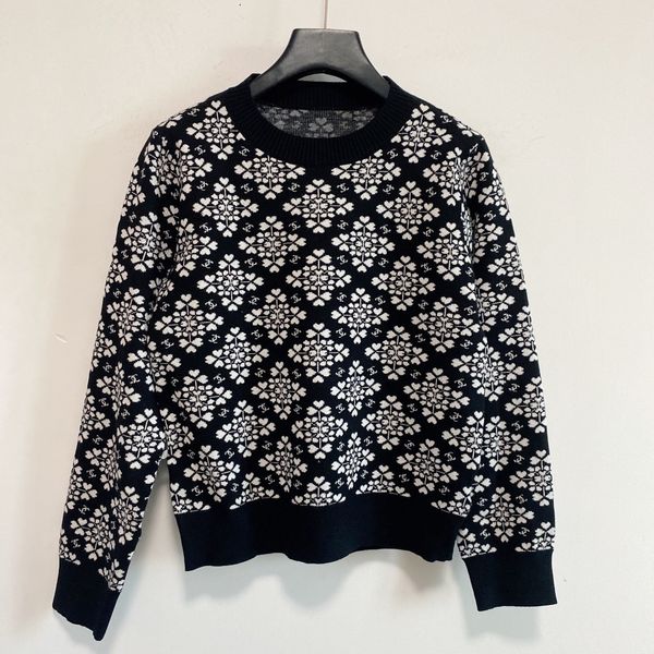 2021 autumn winter milan runway sweaters o neck long sleeve women's sweater high end jacquard pullover designer clothing 0905-5, White;black
2021 autumn winter milan runway sweaters o neck long sleeve women's sweater high end jacquard pullover designer clothing 0905-5, White;black