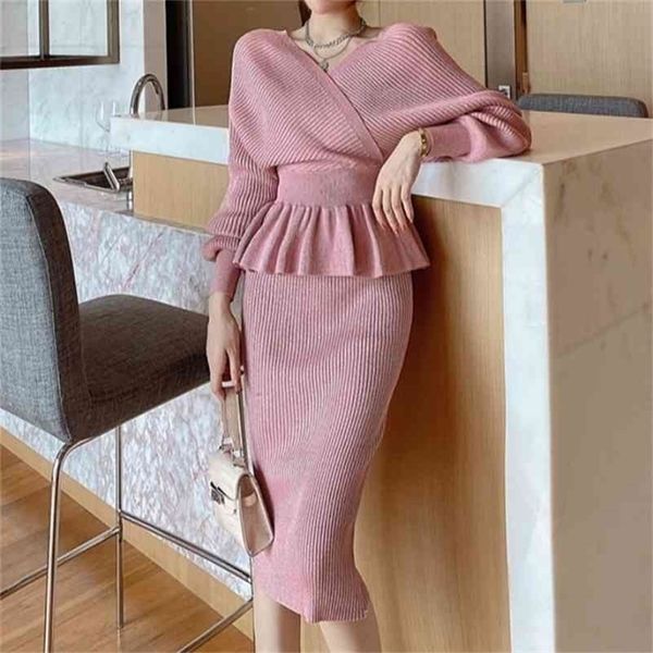 women's fall product ladies temperament deep v bat sleeve ruffled knit sweater bag hip skirt set 210416, White
women's fall product ladies temperament deep v bat sleeve ruffled knit sweater bag hip skirt set 210416, White