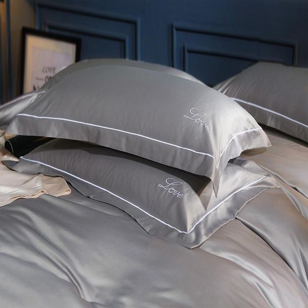 100% nature mulberry silk pillowcase a/b version solid color embroidery pillow cover healthy high-end case
100% nature mulberry silk pillowcase a/b version solid color embroidery pillow cover healthy high-end case