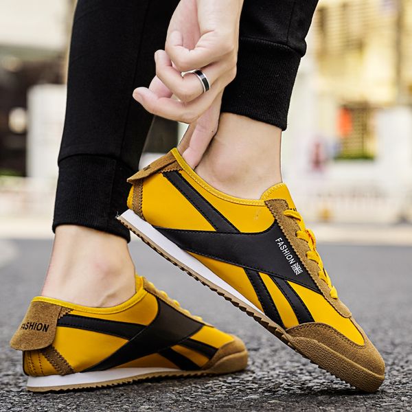 classic men fashion shoes plus cashmere all-match casual shoes outdoor winter trend mens walking sneakers
classic men fashion shoes plus cashmere all-match casual shoes outdoor winter trend mens walking sneakers