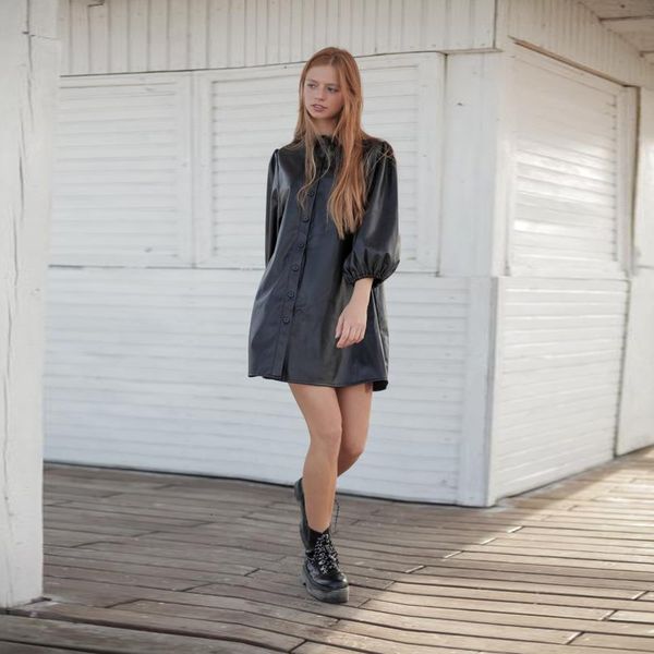 dresses vintage black pu loose mini turn down collar 3/4 lantern sleeve single button casual 2021 fashion women dress, Black;gray
dresses vintage black pu loose mini turn down collar 3/4 lantern sleeve single button casual 2021 fashion women dress, Black;gray