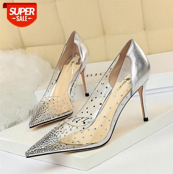7818-1 korean fashion nightclub high-heeled shoes stiletto shallow mouth pointed transparent hollow rhinestone single #3069
7818-1 korean fashion nightclub high-heeled shoes stiletto shallow mouth pointed transparent hollow rhinestone single #3069