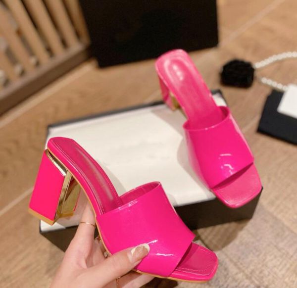 summer beach slippers mules patent calfskin dark beige purple black green women sandals designer luxury slides outdoor lady shoes 22-23
summer beach slippers mules patent calfskin dark beige purple black green women sandals designer luxury slides outdoor lady shoes 22-23