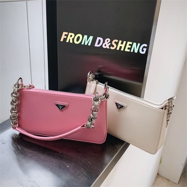 purse chain magic stick new signature women's bag messenger single shoulder portable armpit bag
purse chain magic stick new signature women's bag messenger single shoulder portable armpit bag