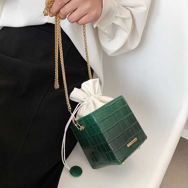 new stone pattern mini box design pu leather crossbody bags for women 2021 luxury chain shoulder handbags ladies lipstick purses
new stone pattern mini box design pu leather crossbody bags for women 2021 luxury chain shoulder handbags ladies lipstick purses