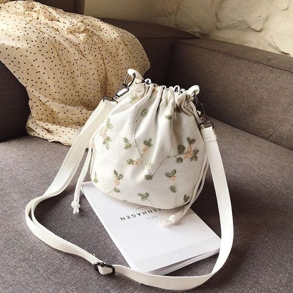 evening bags straw girl 2021 hanfu bag antique foreign lace chain messenger canvas fairy trend woven bucket
evening bags straw girl 2021 hanfu bag antique foreign lace chain messenger canvas fairy trend woven bucket