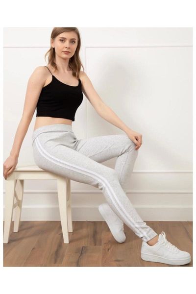 running pants light gray color women 's double stripe leggings flexible fabric sports 2021 model sweatpants, Black;blue
running pants light gray color women 's double stripe leggings flexible fabric sports 2021 model sweatpants, Black;blue