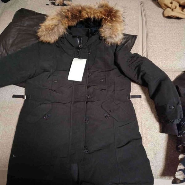 Designer Women's Sweaters brand lightweight hooded down jacket with detachable pockets and fur collar, White;black
Designer Women's Sweaters brand lightweight hooded down jacket with detachable pockets and fur collar, White;black