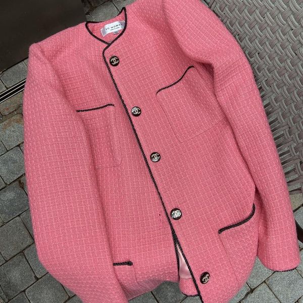 women's jackets classic fragrance 2021 rose red light luxury spring and autumn korean wool loose coat, Black;brown
women's jackets classic fragrance 2021 rose red light luxury spring and autumn korean wool loose coat, Black;brown