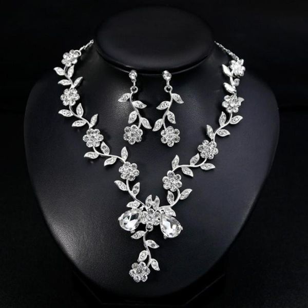 earrings & necklace women rhinestone leaves flower stud wedding bridal jewelry set, Silver
earrings & necklace women rhinestone leaves flower stud wedding bridal jewelry set, Silver