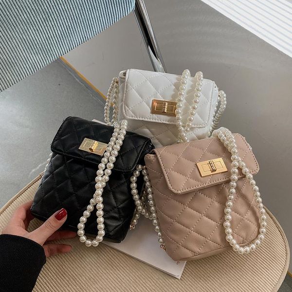 niche design pearl chain bag 2021 fashion female messenger lingge all-match square shoulder width: 18cm bags
niche design pearl chain bag 2021 fashion female messenger lingge all-match square shoulder width: 18cm bags
