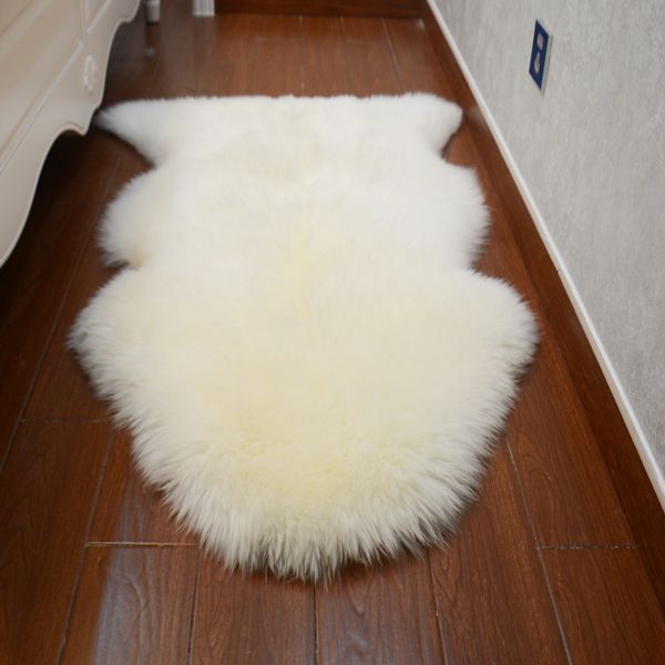 australian pure wool carpet floating window mat bedside bed tail blanket living room sofa coffee table the whole fur is one
australian pure wool carpet floating window mat bedside bed tail blanket living room sofa coffee table the whole fur is one