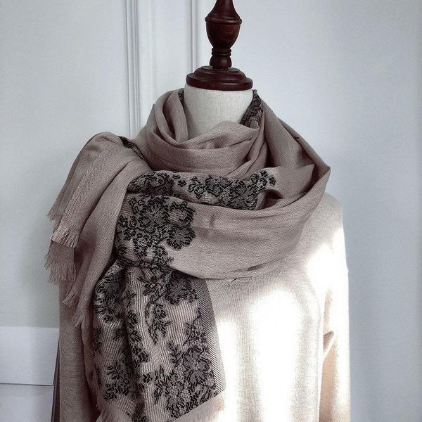 scarves 2021 solid color embroidered floral viscose shawl scarf from india lace printed cotton and soft wrapper head, Blue;gray
scarves 2021 solid color embroidered floral viscose shawl scarf from india lace printed cotton and soft wrapper head, Blue;gray