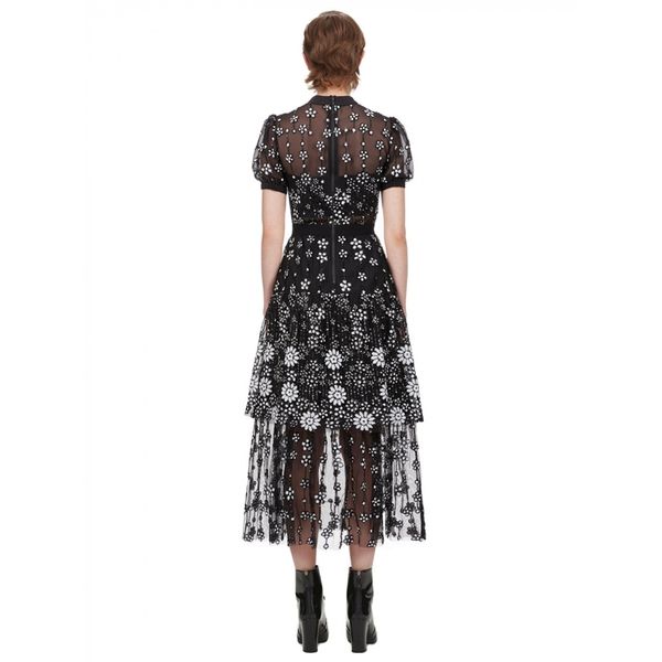 dresses self portrait vantage summer design black mesh embroidered flowers midi o-neck short sleeve for women, Black;gray
dresses self portrait vantage summer design black mesh embroidered flowers midi o-neck short sleeve for women, Black;gray
